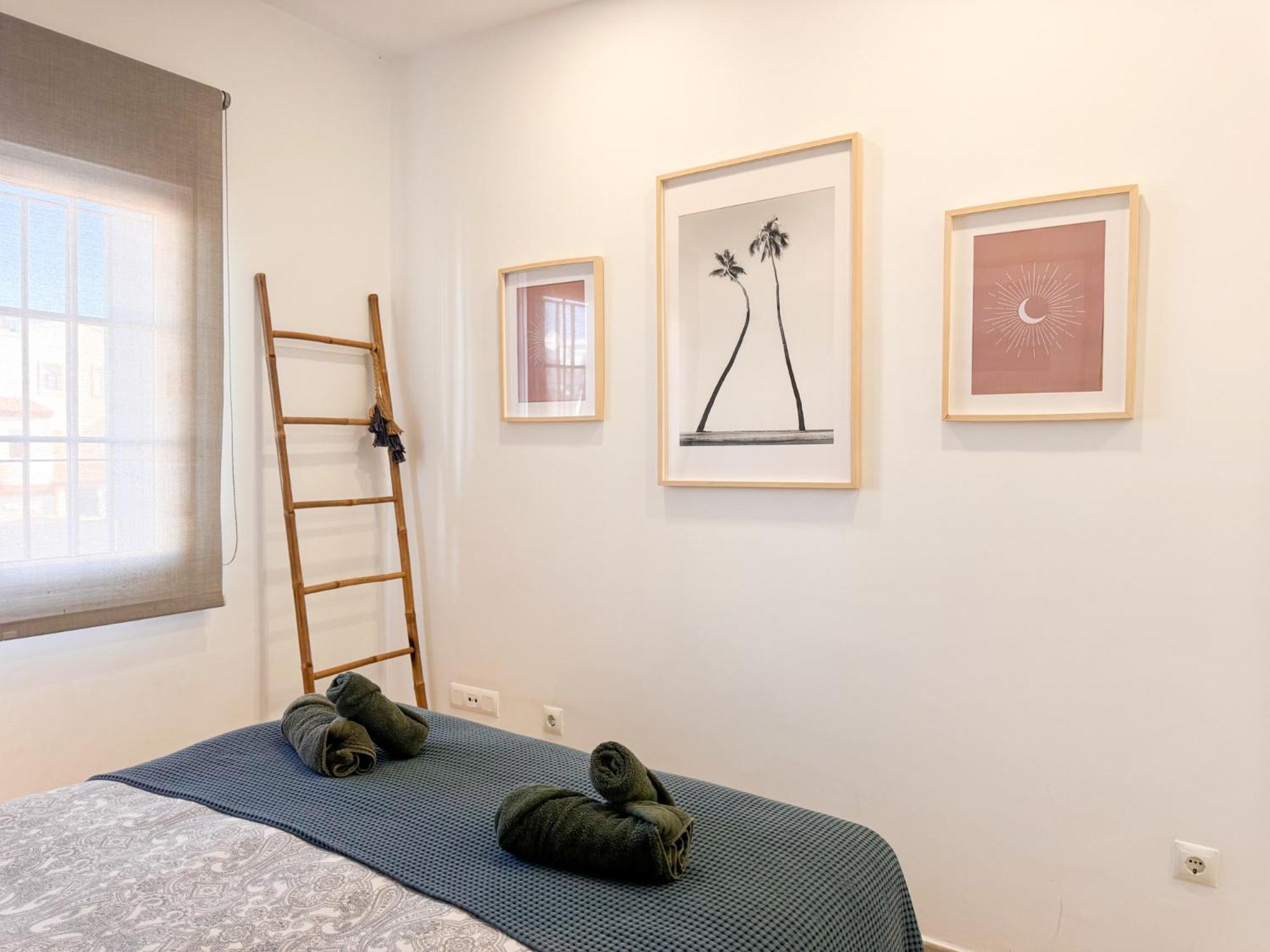 Tarifa Cozy House - Beach Front, Pool, Parking Екстериор снимка