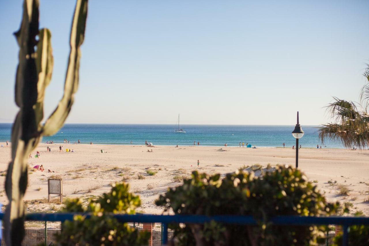 Tarifa Cozy House - Beach Front, Pool, Parking Екстериор снимка