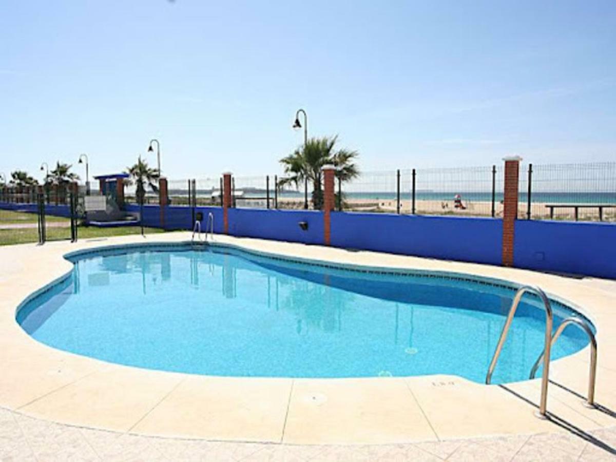 Tarifa Cozy House - Beach Front, Pool, Parking Екстериор снимка